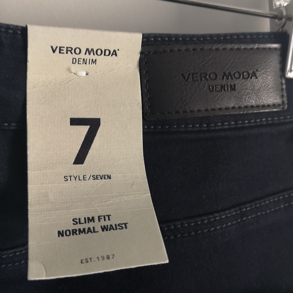 Navy Skinnies 29W/32L - Picture 4 of 6